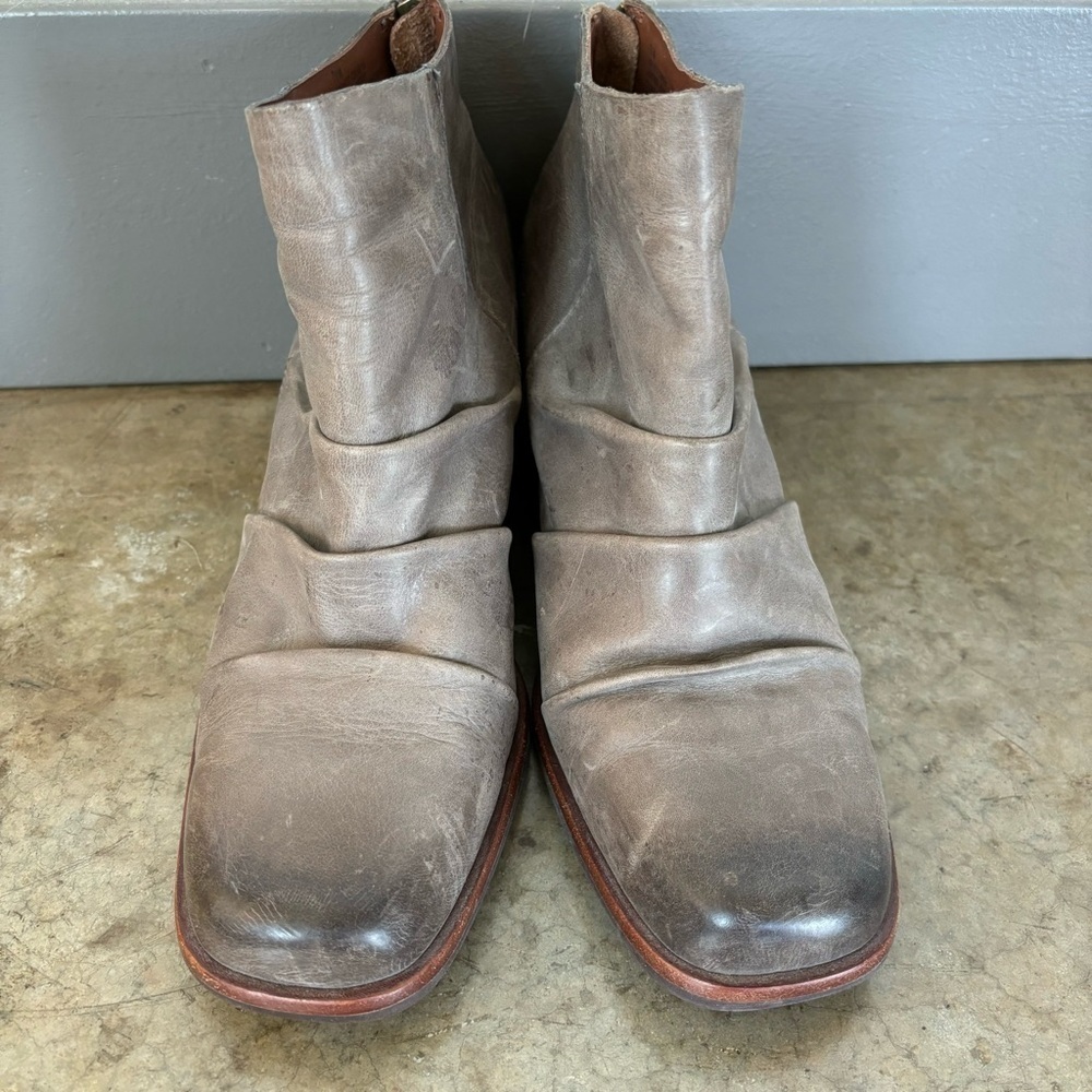 Kork-Ease Distressed Leather‎ Boots Size 7.5M